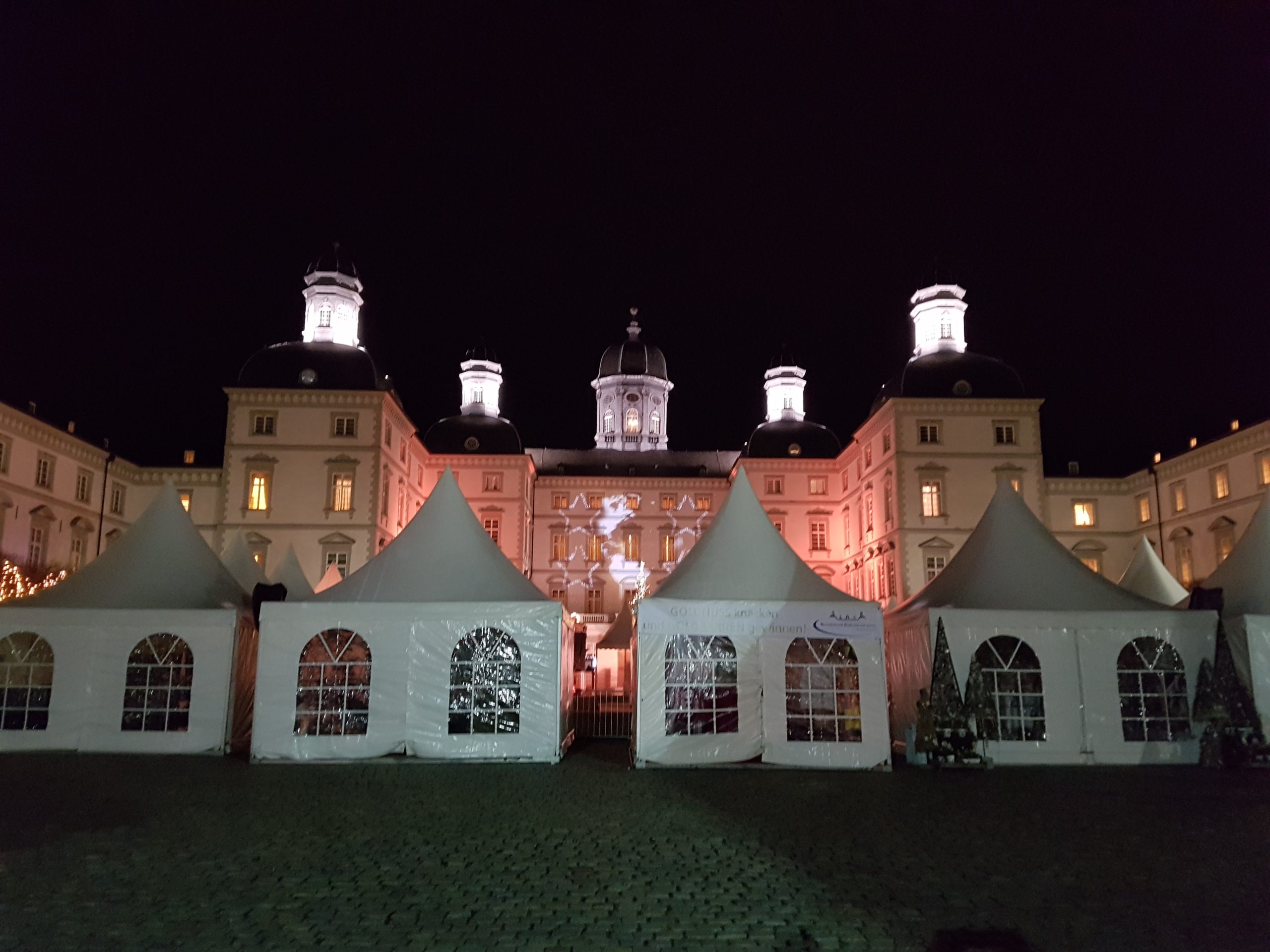 Unikat Weihnachtsmarkt 2022 auf Schloss Bensberg