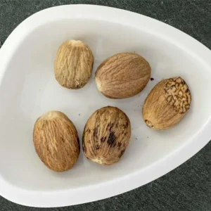 muskat gewürz, muskatnuss, muskatnüsse, gewürz muskatnuss