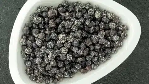 pfeffer fermentiert, salziger pfeffer, pfeffer in salz, fermentierter schwarzer pfeffer, schwarzer fermentierter pfeffer
