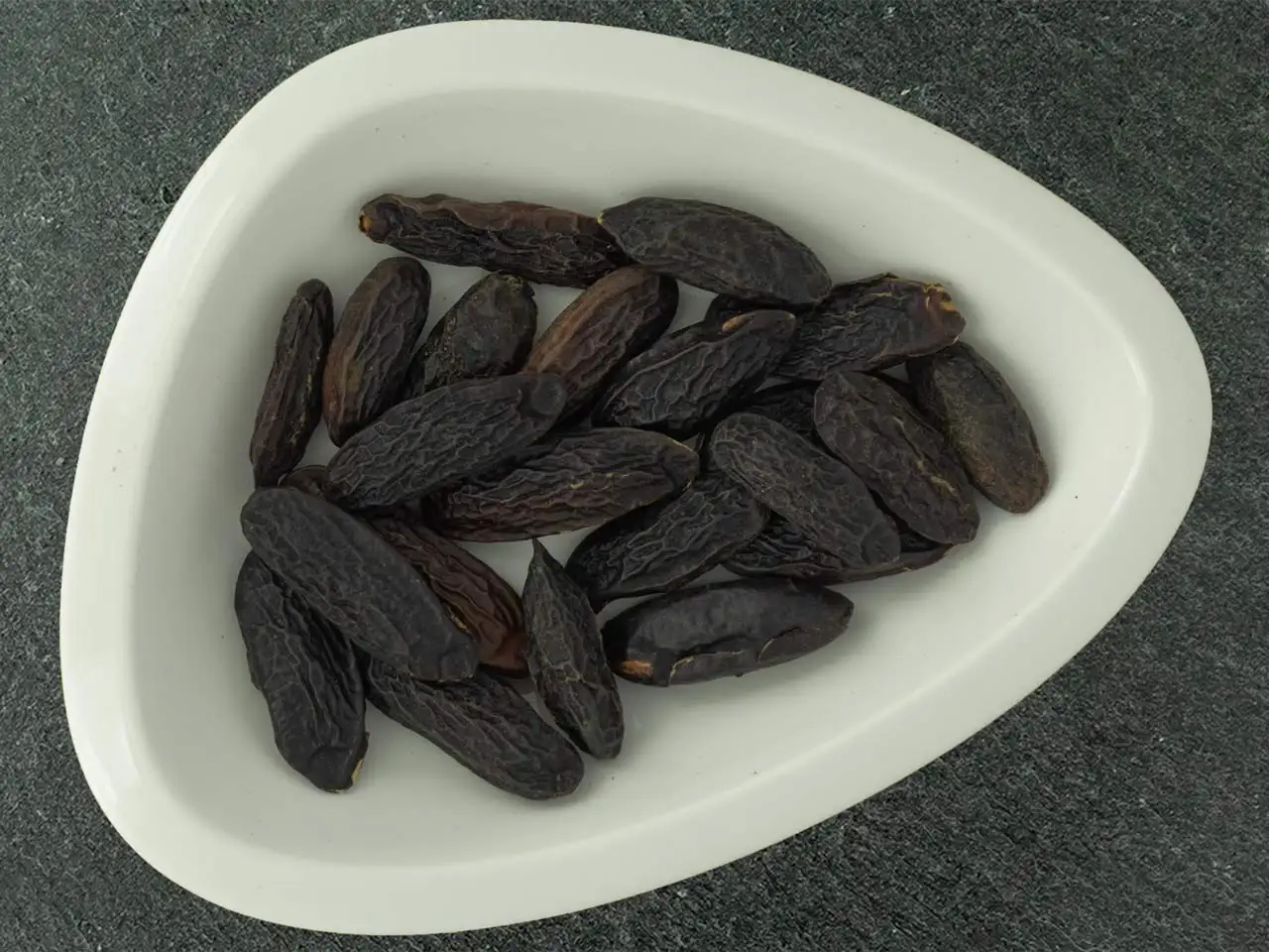 tonkabohn, tonkabohne, tonka bohne, tonka bohnen, tonkabohnen